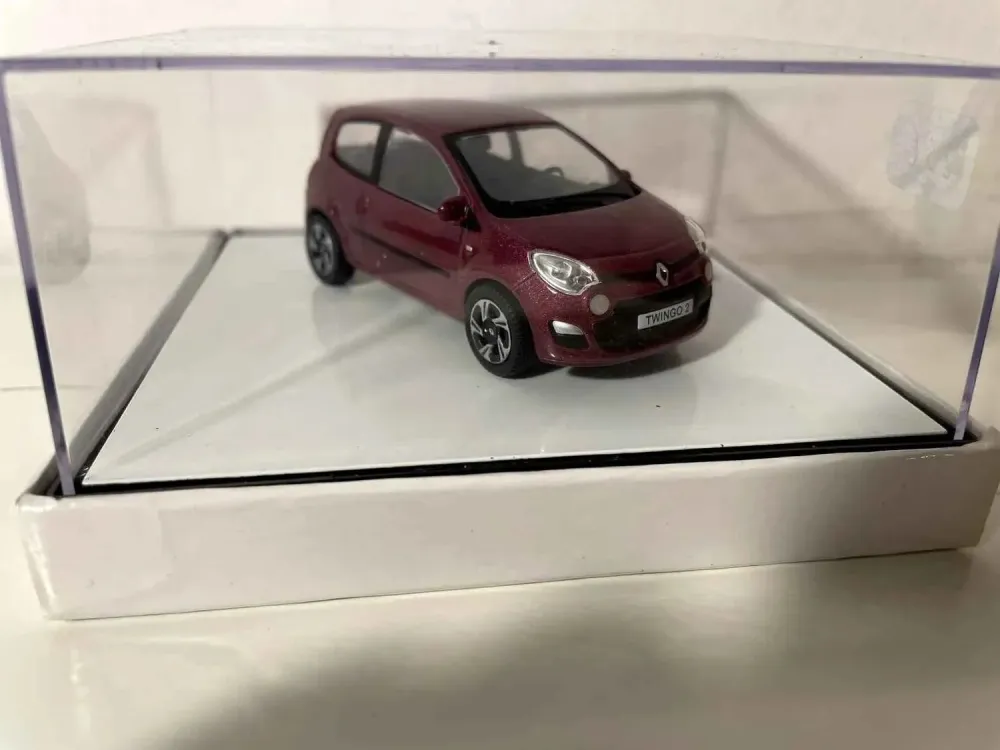 Renault Twingo viola scuro / bordeaux (scatola quadrata)