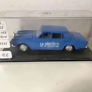 Rolls-Royce Silver Shadow blu del 1976 (La verità sta arrivando #2) (auto americana)