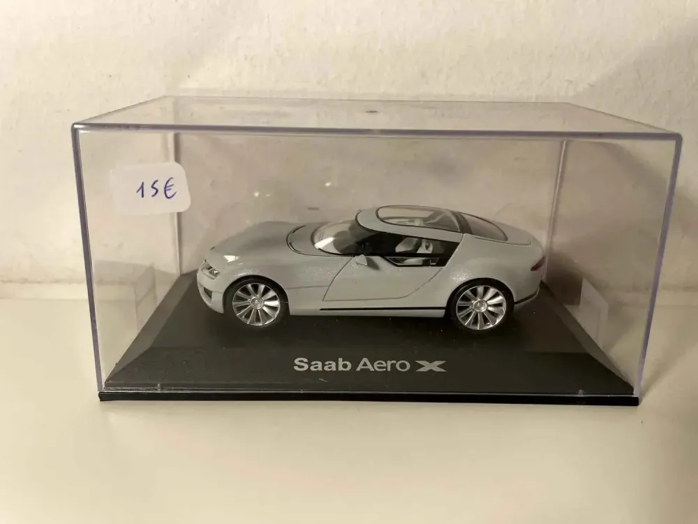 Saab Aero X grigio