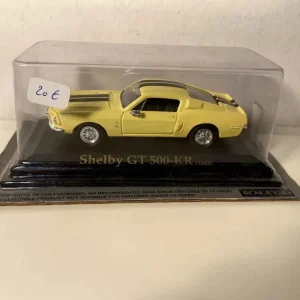Shelby GT 500-KR gialla e nera del 1968 (auto americana)