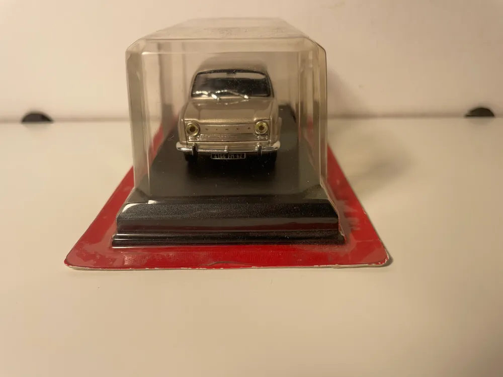 SIMCA 1000 GL marrone chiaro del 1965 (Auto Plus)