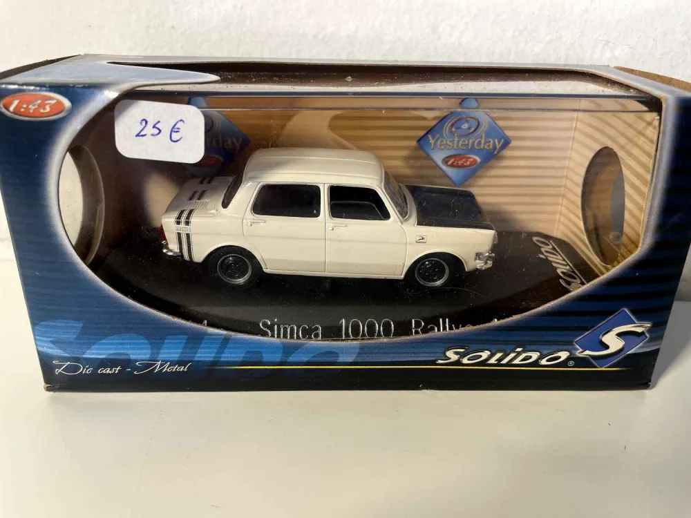 Simca 1000 Rallye 1 bianca e nera (riferimento Solido 1844)