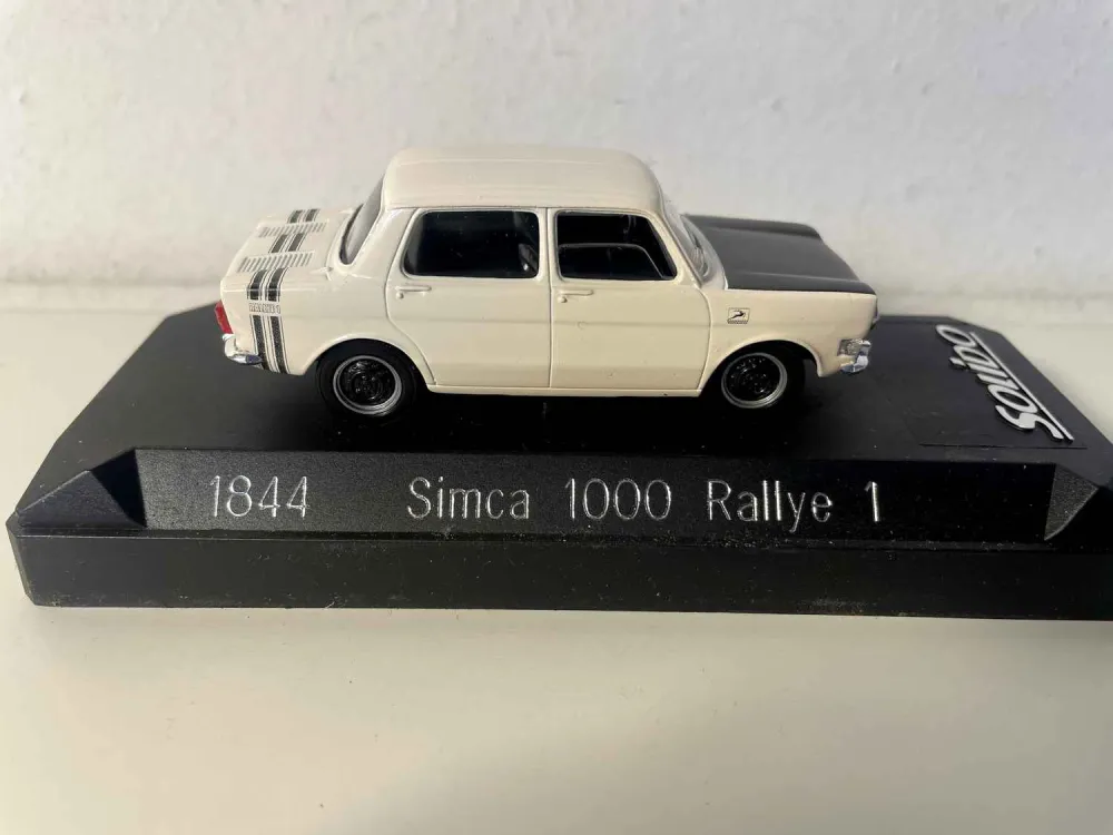 Simca 1000 Rallye 1 bianca e nera (riferimento Solido 1844)