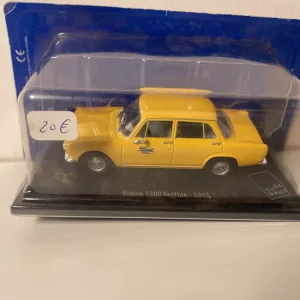 Simca 1300 berlina gialla del 1965 La Poste - PTT