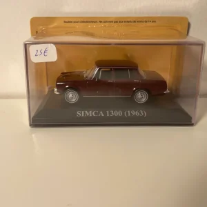 SIMCA 1300 colore bordeaux del 1963