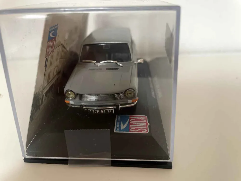 SIMCA 1301U grigia del 1967