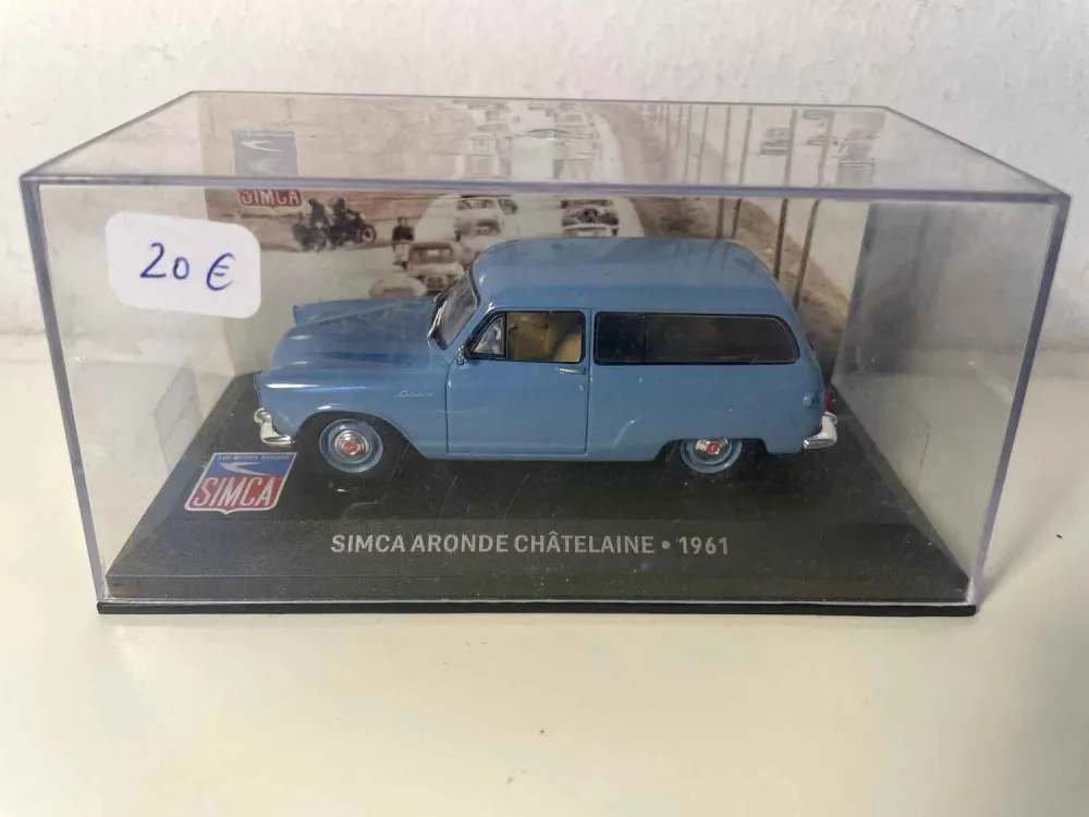 SIMCA Aronde Châtelaine blu del 1961