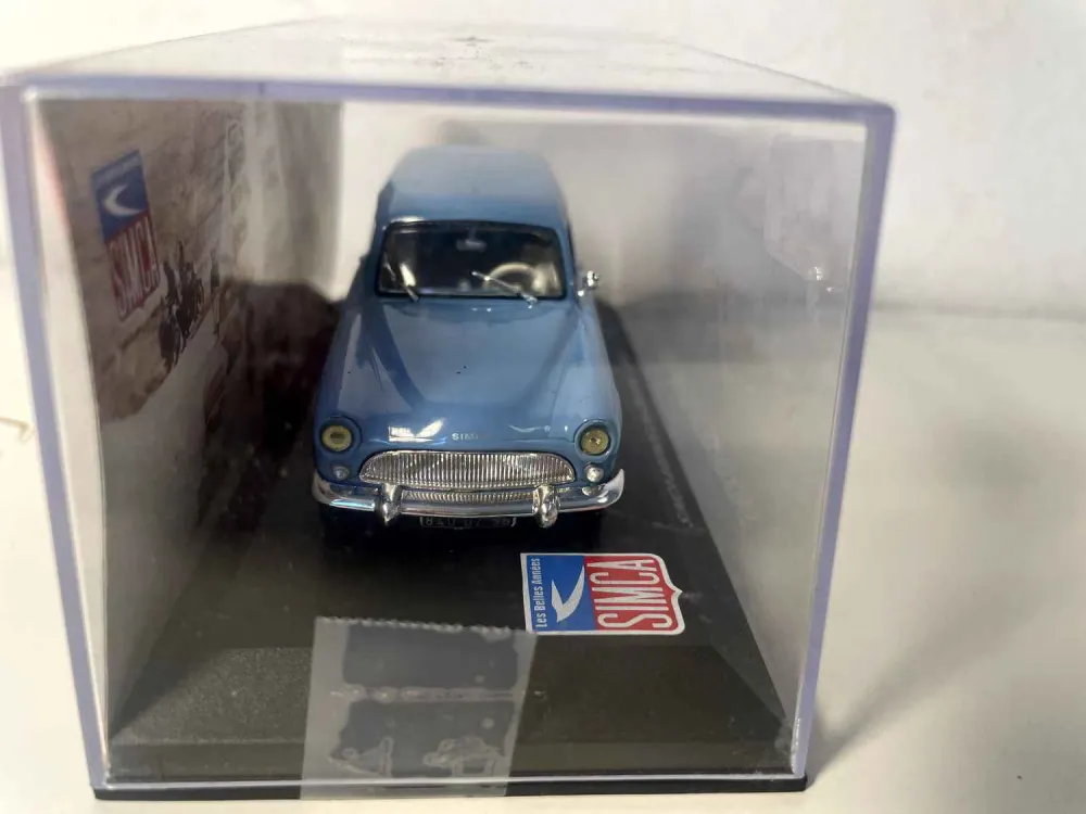 SIMCA Aronde Châtelaine blu del 1961