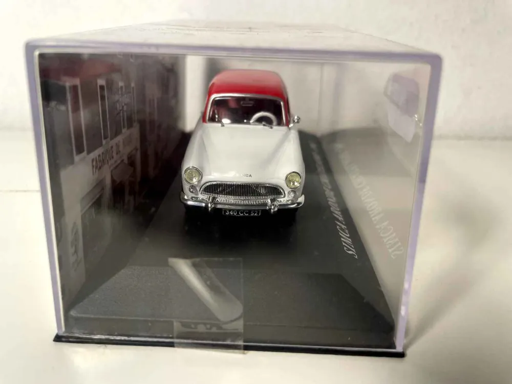 Simca Aronde Châtelaine grigio - azzurro pallido e tetto rosso del 1961
