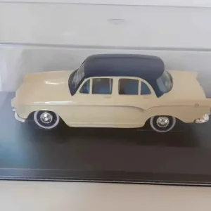 Simca Aronde crema e tetto blu