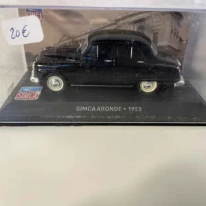 SIMCA Aronde nera del 1952