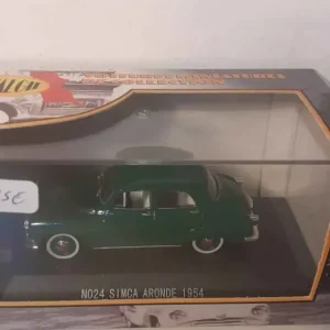 Simca Aronde verde del 1954 (Nostalgia)