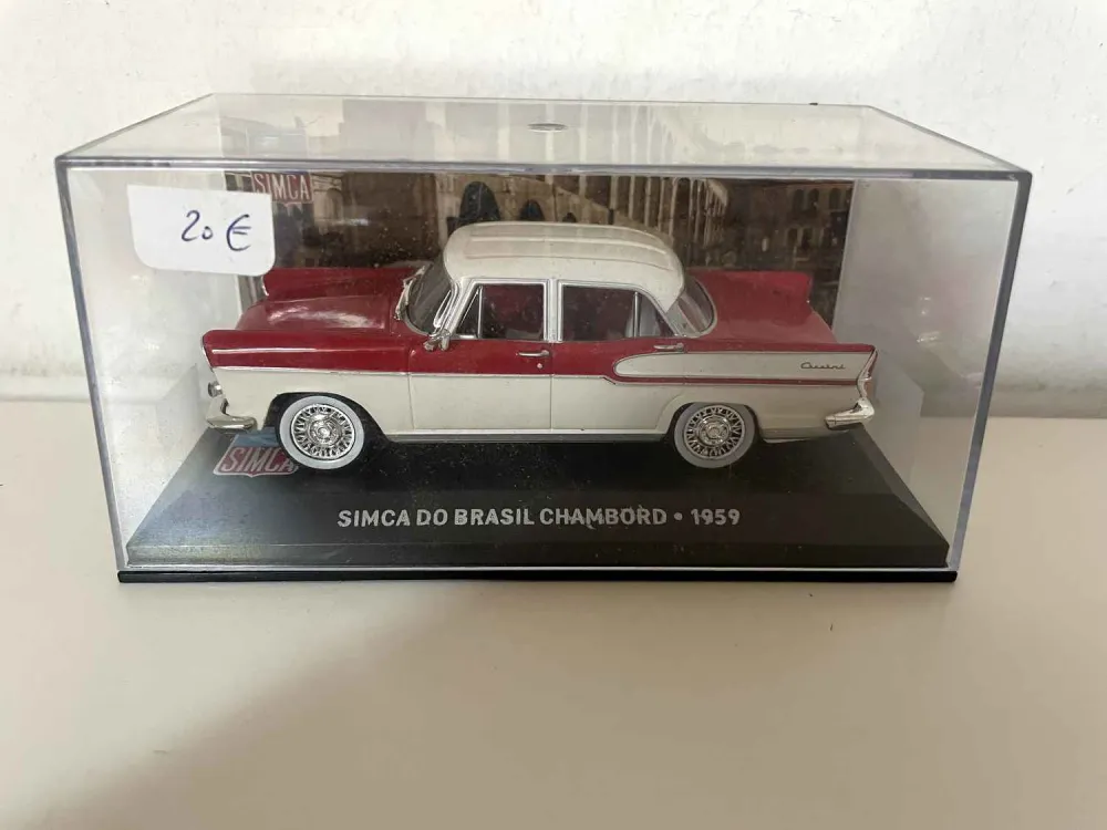 SIMCA Do Brasil Chambord beige e rosso del 1959