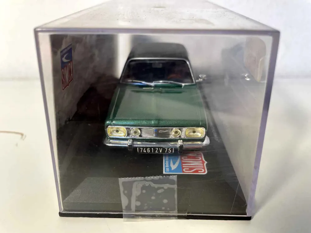 Simca Chrysler 2 litri del 1974, verde con tetto nero