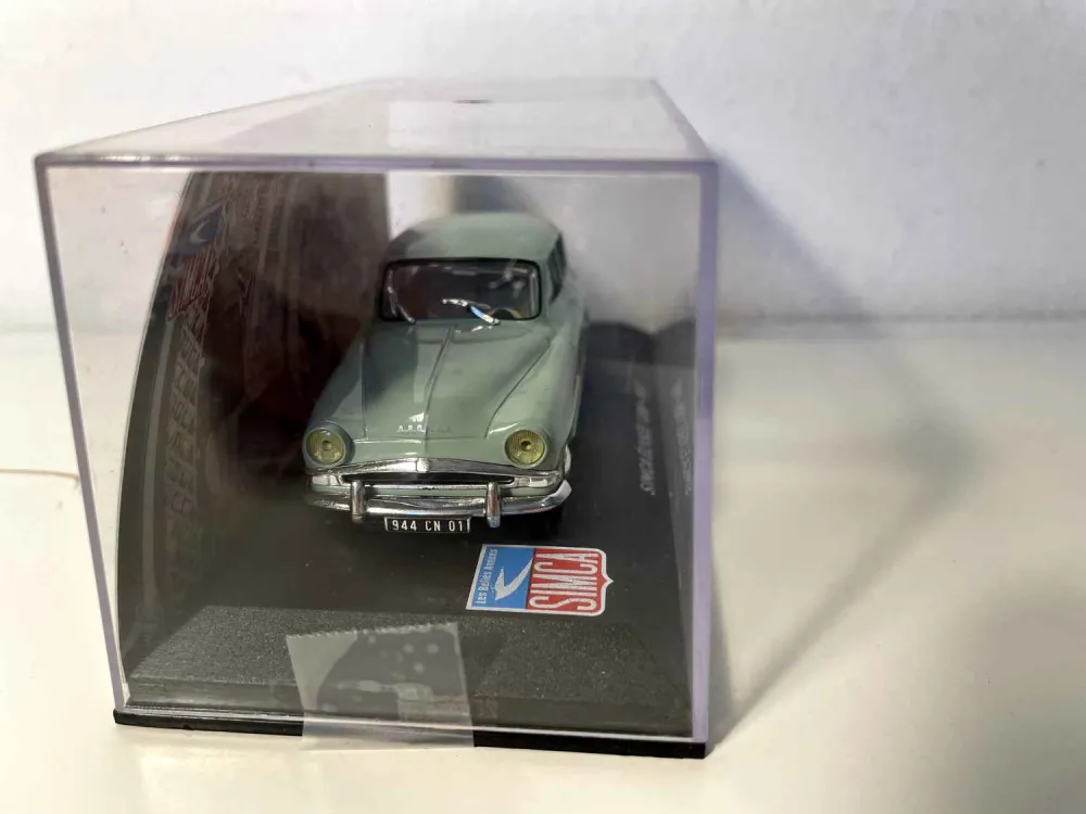SIMCA Elysée 1300 verde bottiglia del 1957