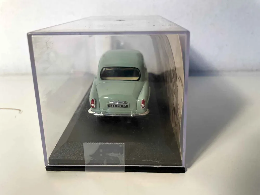 SIMCA Elysée 1300 verde bottiglia del 1957