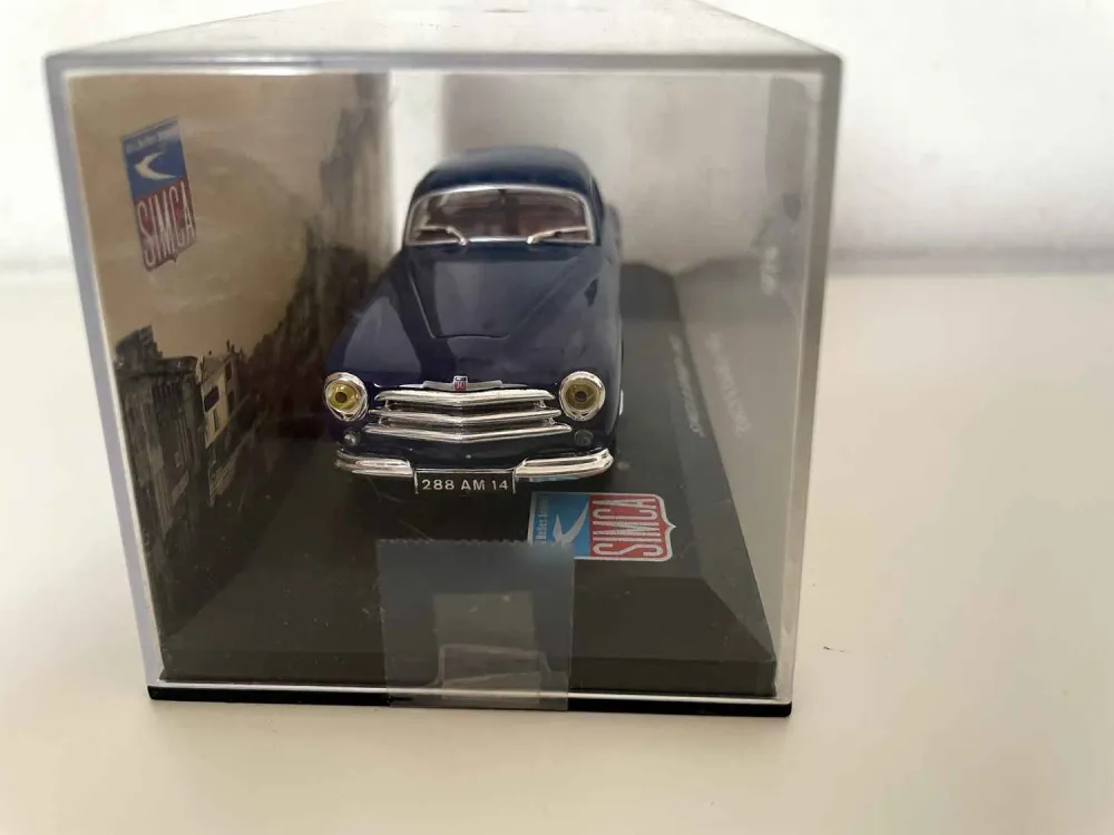 SIMCA 8 Sport blu del 1952