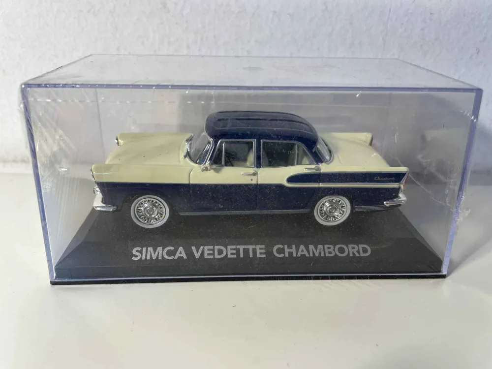 SIMCA Vedette Chambord beige e blu scuro