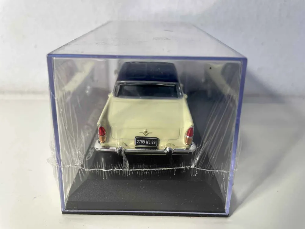 SIMCA Vedette Chambord beige e blu scuro