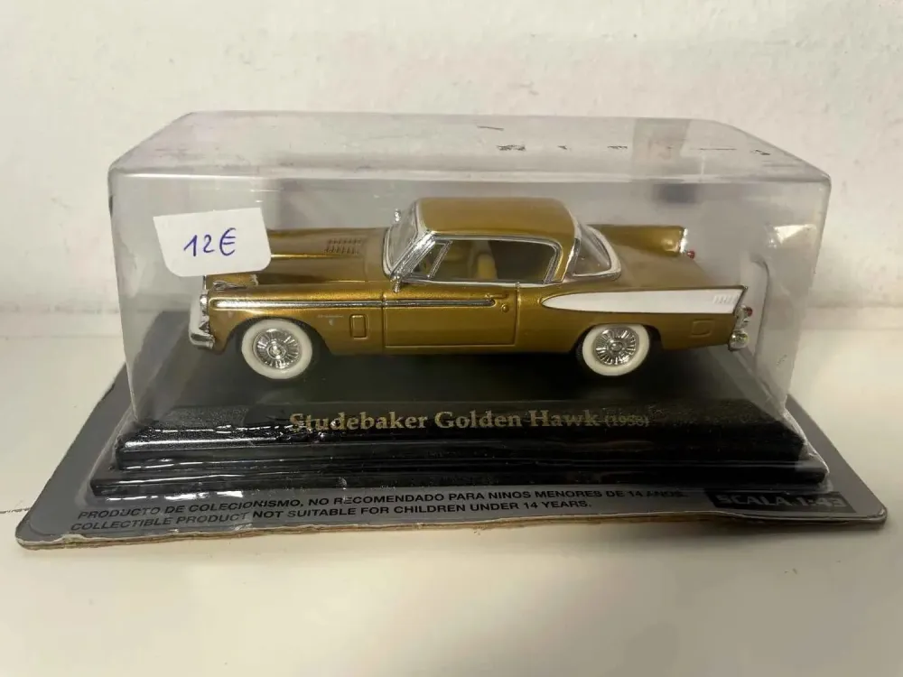 Studebaker Golden Hawk del 1958 marrone dorato (auto americana)