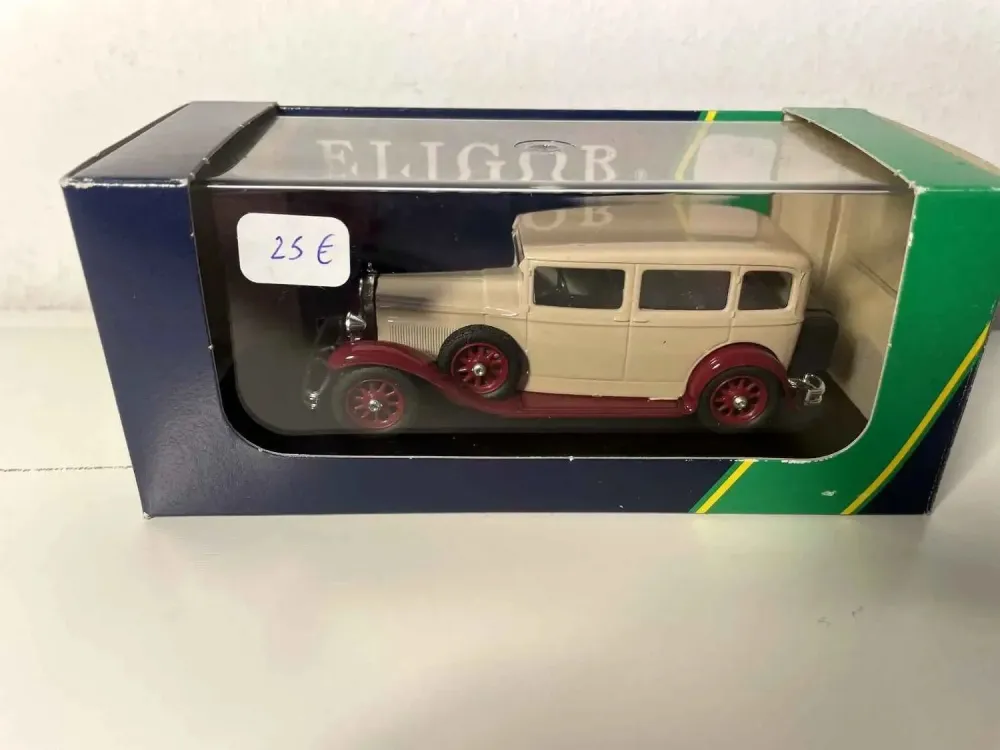 Talbot Pacific Limousine beige e bordeaux del 1930