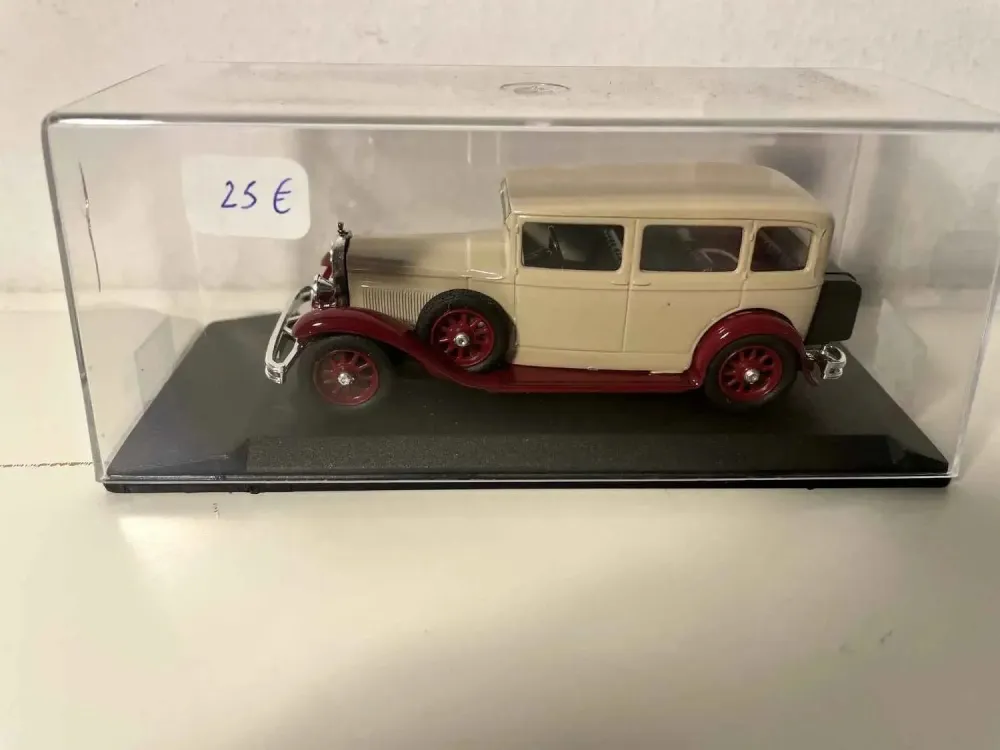 Talbot Pacific Limousine beige e bordeaux del 1930