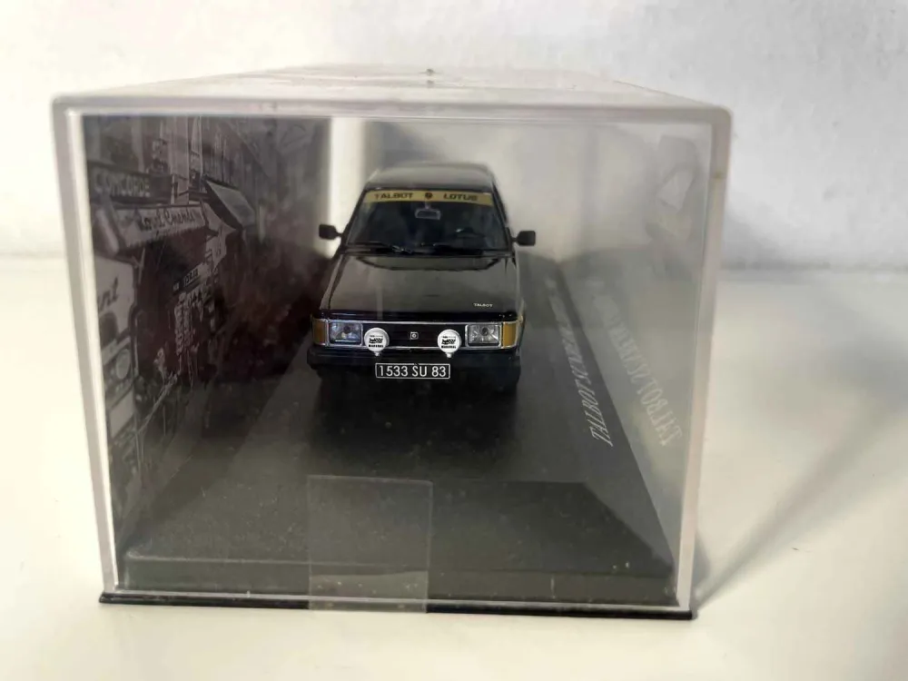 Talbot Sunbeam Lotus del 1981 nero e giallo oro