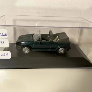 Volskwagen Golf verde decappottabile del 1983