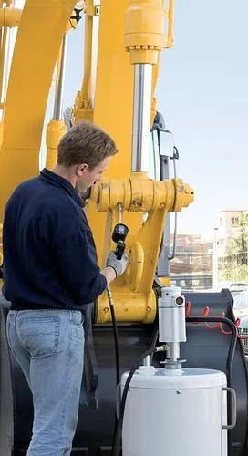 Dispositivo di lubrificazione ad aria compressa DENIOS PM200 con tubo 4m pressione 400 bar G1/4" mobile 207-980