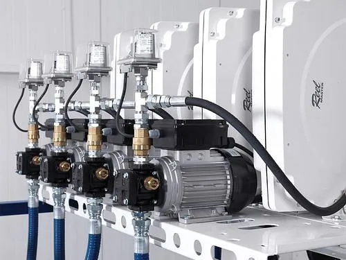 Stazione petrolifera DENIOS EPO-4 vasca 4 pompe elettriche barile avvolgitubo 10 m 201-604