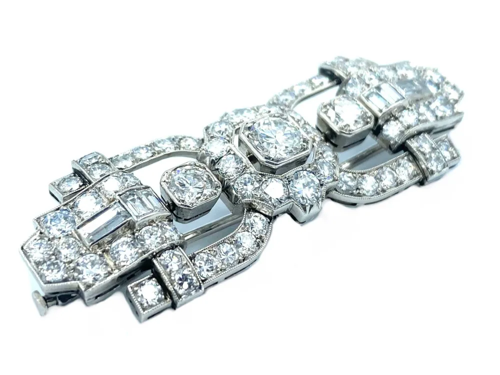 Spilla stile Art Déco platino e diamanti