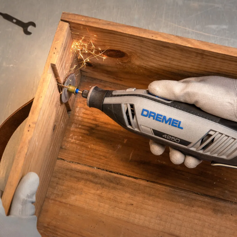 Utensile multifunzione Dremel 4250-3/45 175 Watt ( F0134250JF ) + set di accessori da 45 pezzi + valigetta
