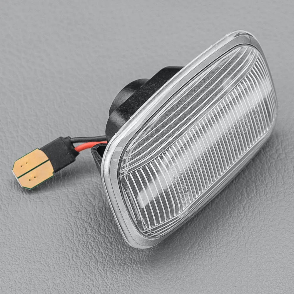 Ufficiale Licenziato STEDI Dynamic LED Side Marker to suit Toyota 70 & 100 Series Landcruiser