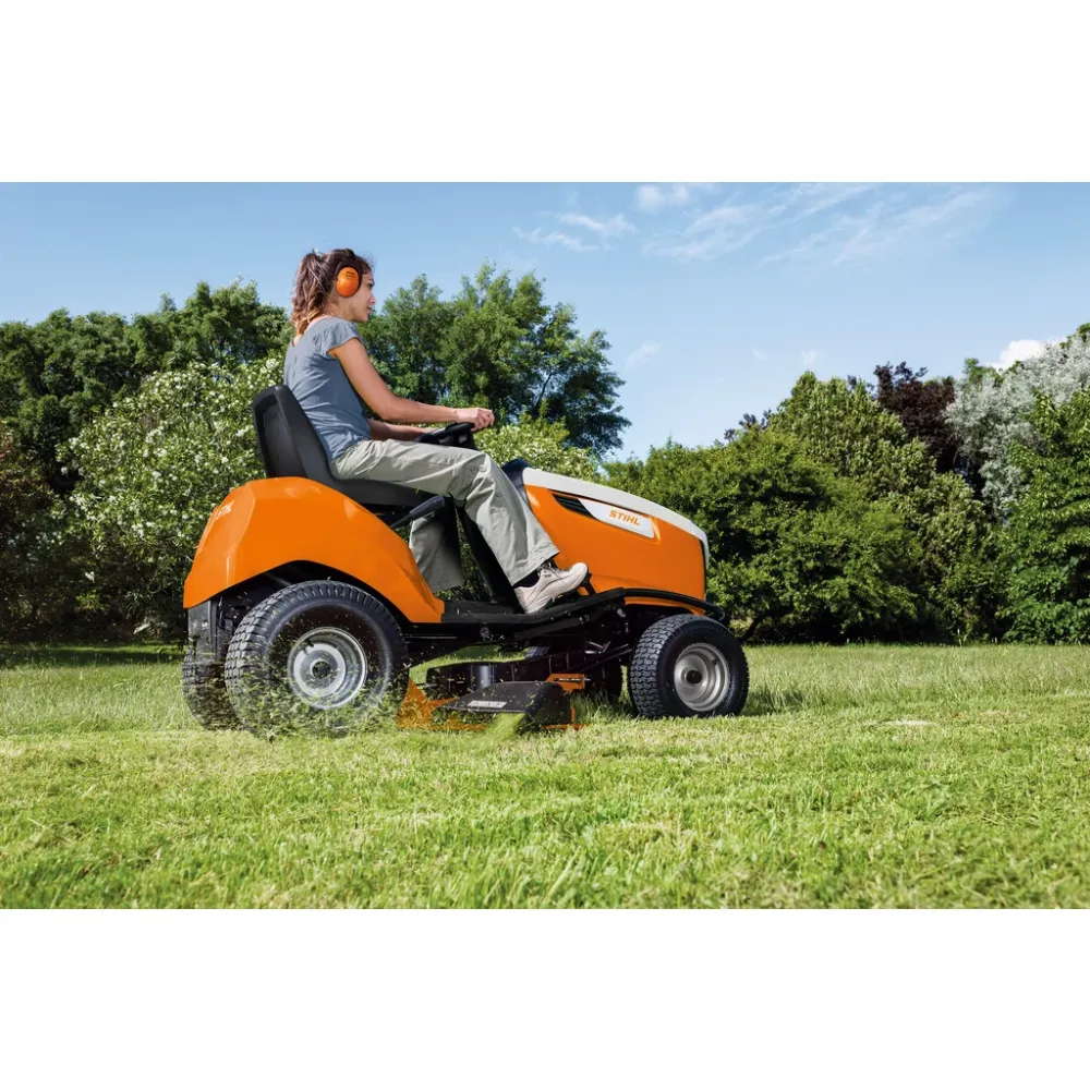 Trattorino tagliaerba Stihl RT 4112 SZ