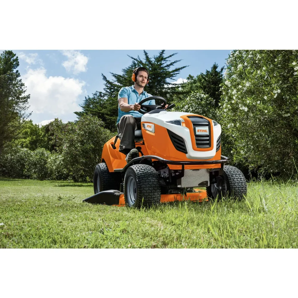 Trattorino tagliaerba Stihl RT 4112 SZ