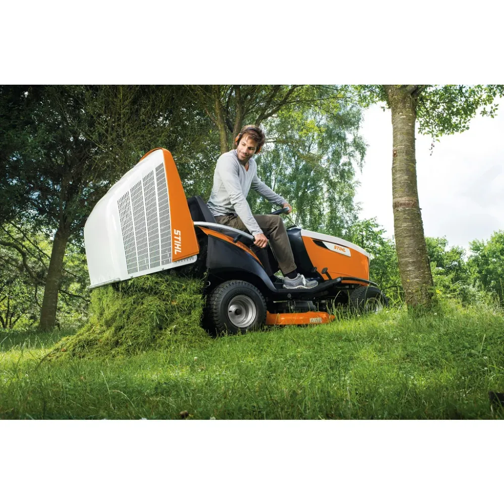 Trattorino tagliaerba Stihl RT 6112 ZL